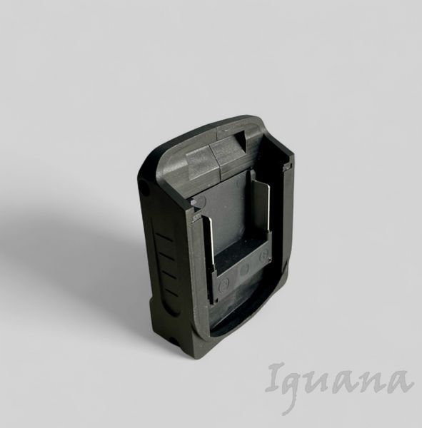 Адаптер USB із ліхтариком на батарею 20 вольт Revolt MUL 1 r0053 фото